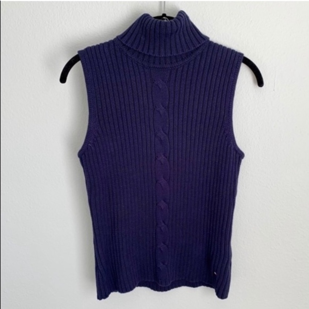 Tommy Hilfiger sleeveless 100% cotton turtleneck vest. ❤️
